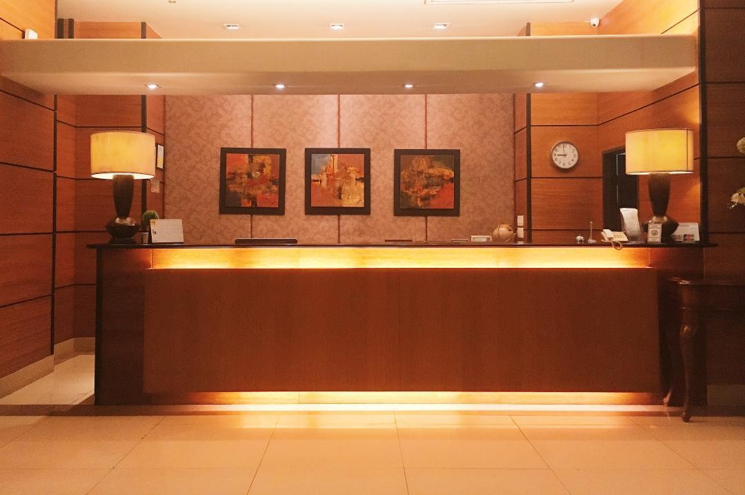 Iloilo Business Hotel Exteriör bild