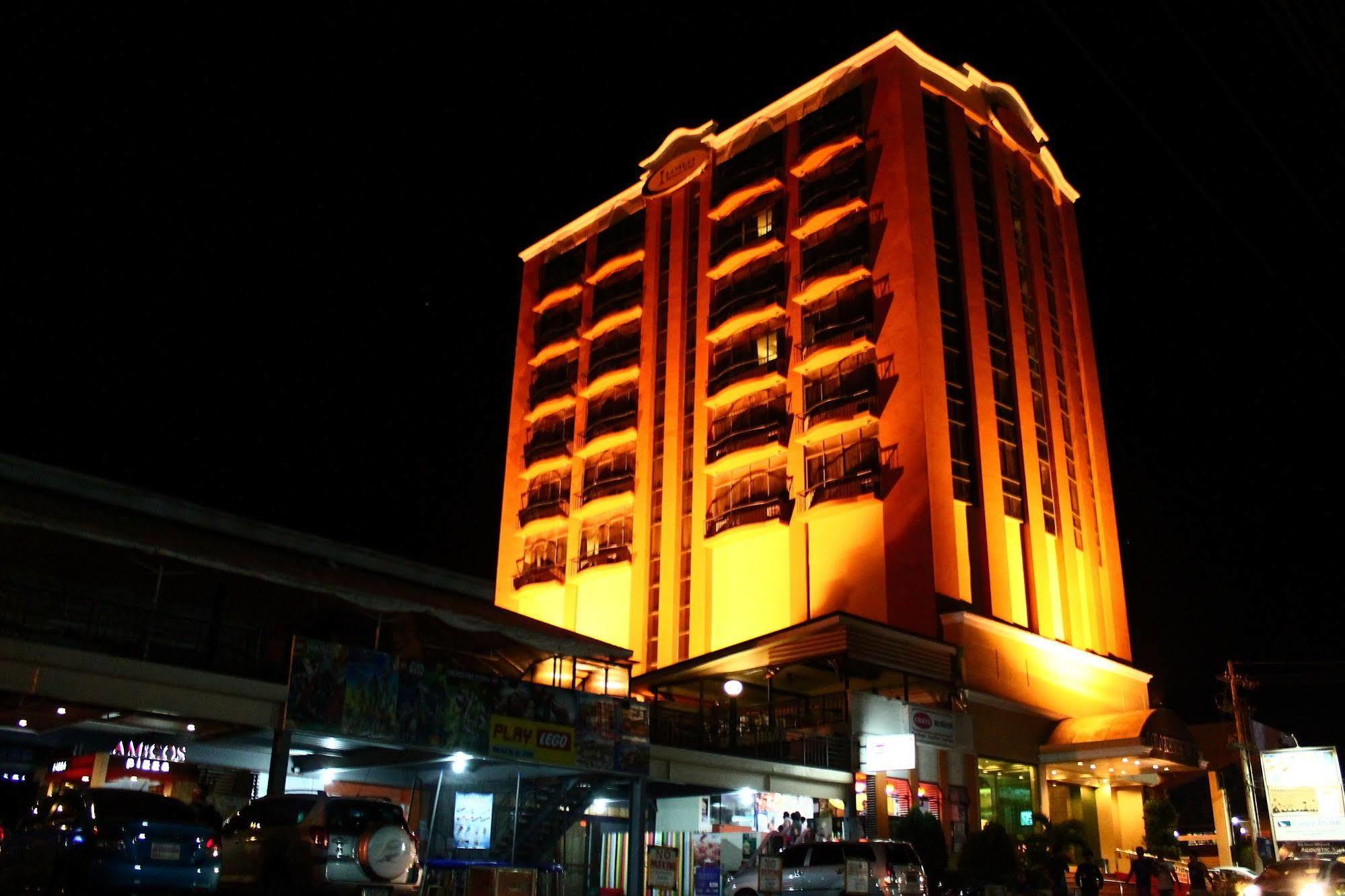 Iloilo Business Hotel Exteriör bild