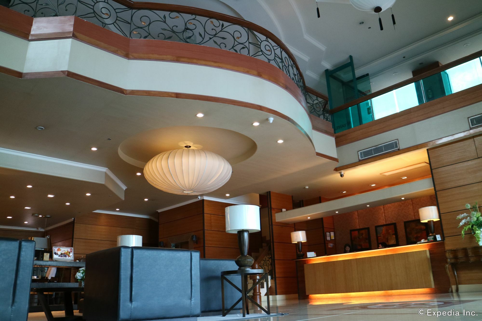 Iloilo Business Hotel Exteriör bild